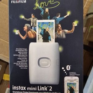 Fujifilm Instax Mini Link 2 in White and Blue